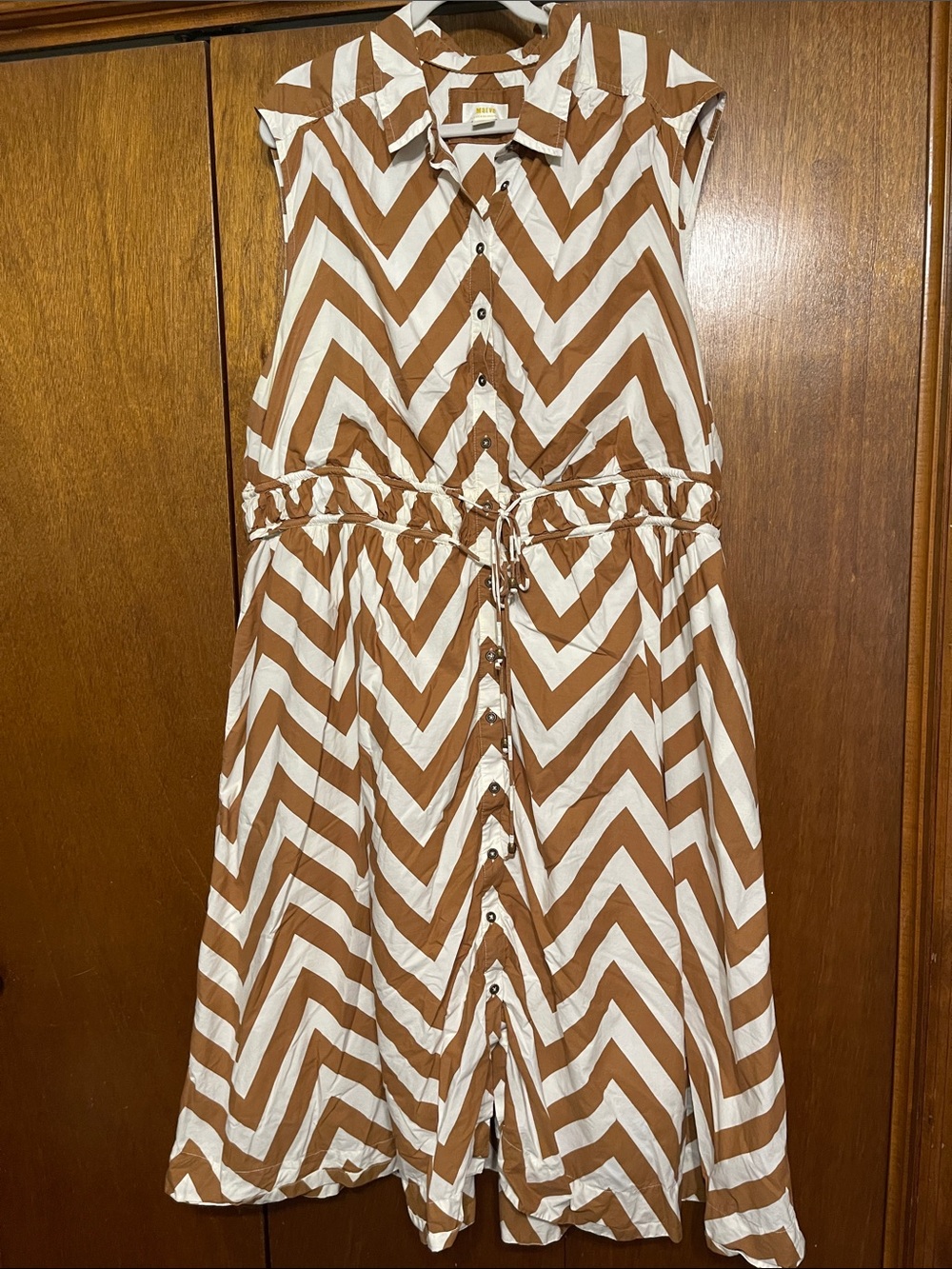 Maeve by Anthropologie 3x Sleeveless Shirt Dress in Tan & Cream Chevron